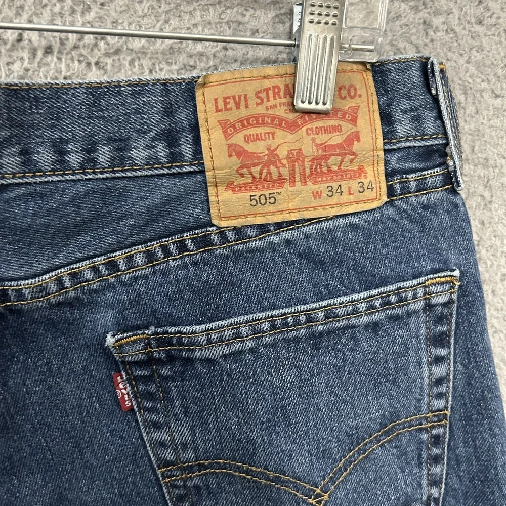 Levis Jeans Mens 34x34 Blue Denim 505 Straight American Work Wear Medium Wash